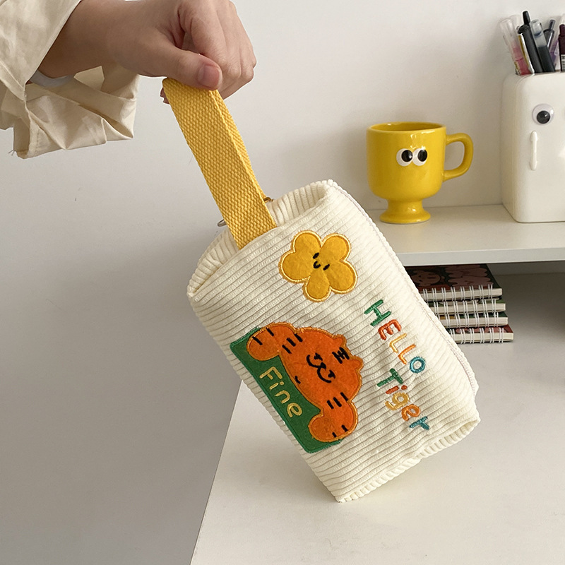 新しいかわいいウサギの刺繍の大容量のお母さんはおばさんのタオルを包んで化粧袋の女性のおむつの化粧品を包んで収納します。|undefined