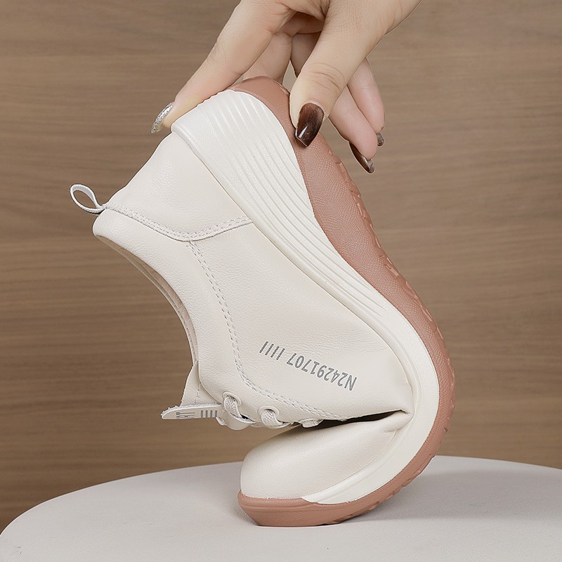Zapatos de cuero suaves de suela gruesa para mujeres 2026 nuevos zapatos de viaje de suela suave para mujeres con un pedazo de pie para caminar zapatos casuales