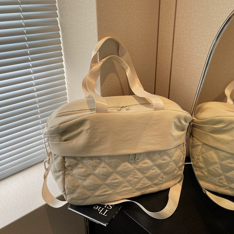 Дорожная сумка с высокой значимостью вышитой ниткой