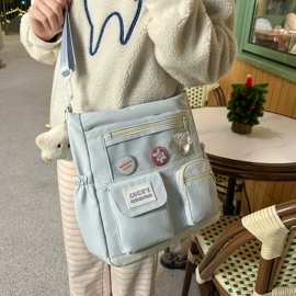 中大学生书包;休闲背包;女士斜挎包