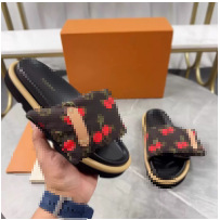 Burro casa zapatillas de velcro de suela gruesa mujer 2024 nuevo estilo exterior moda antideslizante mezclilla letras chanclas comercio exterior