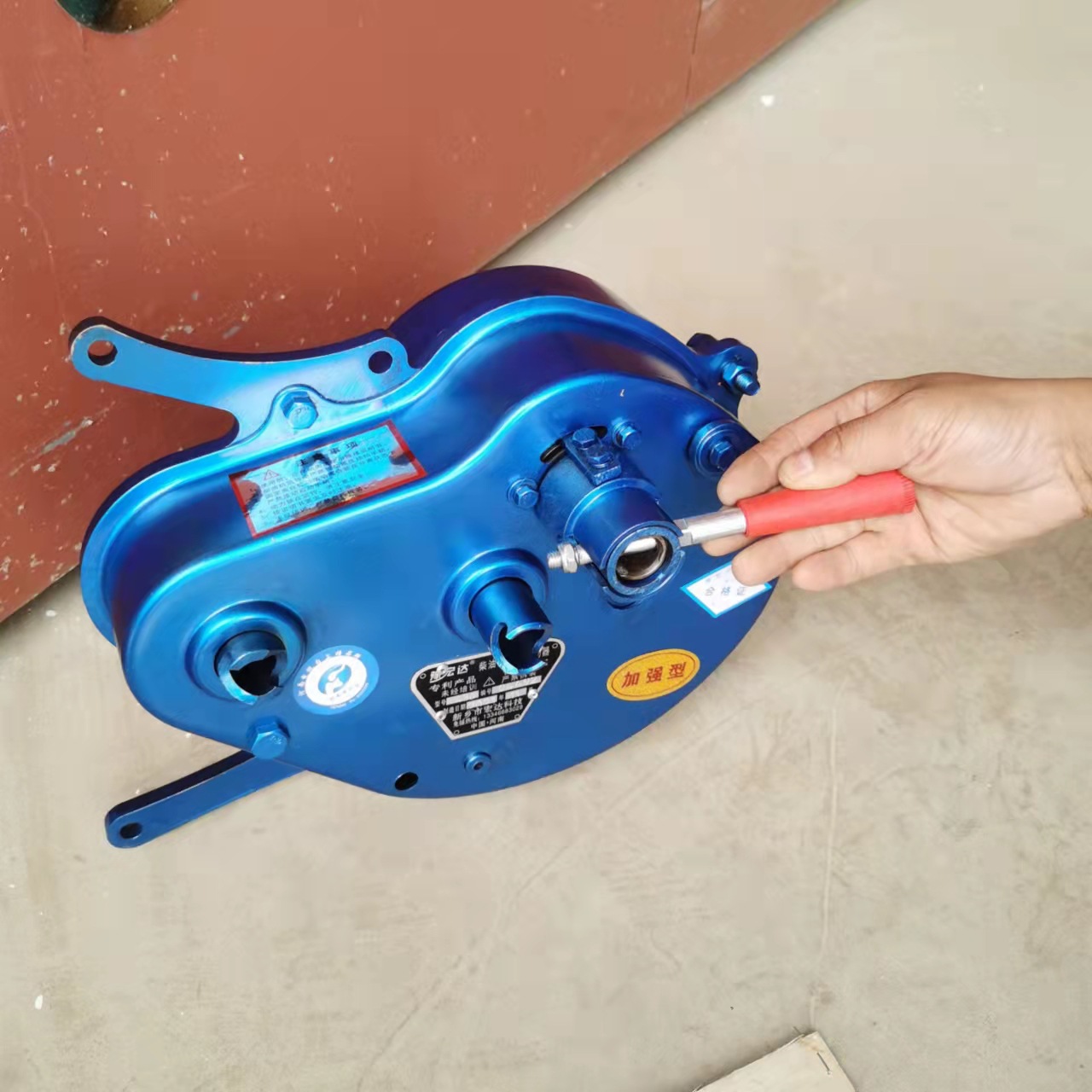 Single cylinder diesel engine shake-free starter switch water-cooled agricultural Tricycle battery walking tractor electric motor