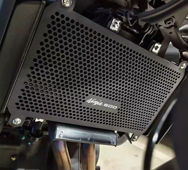 Suitable for Kawasaki Ninja400/500/Z400 Modified Engine Aluminum Alloy Water Tank Net Radiator Protective Cover