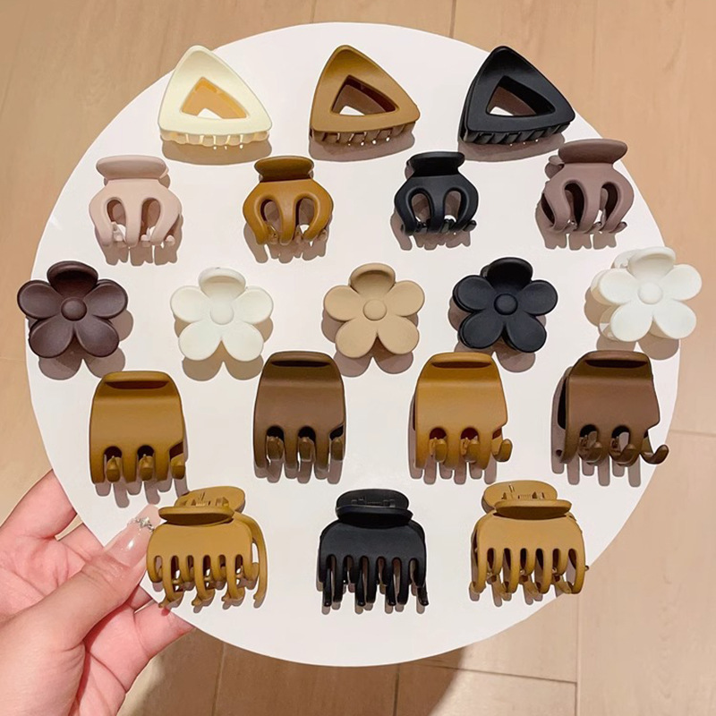 Cascada alta cola de caballo artefacto fijo clip pequeño horquilla femenino 2025 nuevo sombrero de clip de sentido avanzado en la parte posterior de la cabeza