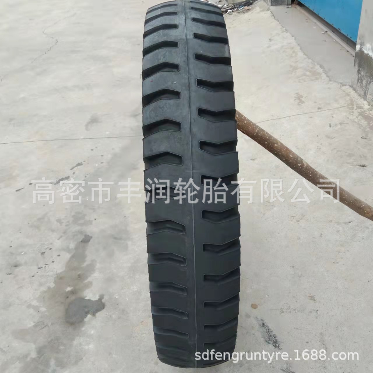 长期供应10.00-20轻卡货车轮胎尼龙拖车胎1000-20 山东全新