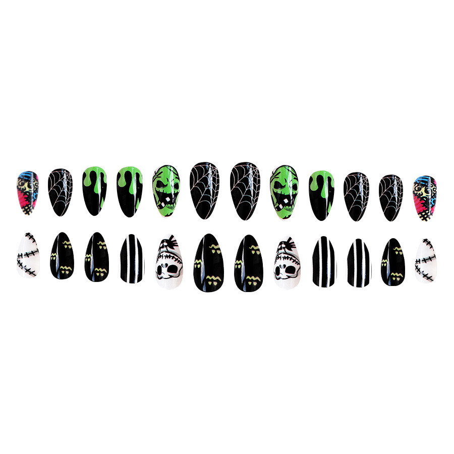 Nail art di Halloween con mandorle, ragnatela nera, mostro, teschio, nail art a strisce bianche e nere, toppa 24_voghion.com