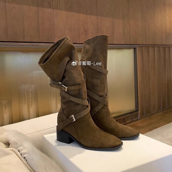 Grape Mom's Same Style, Height Increase 7cm~ Long Legs, Pointed Round Toe, Cross Strap Thick High Heel Knight Boots, Mid-Calf Boots for Women