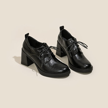 �F؛~�͹Ś��|�߸�СƤЬ�A�^ͨ�ڴָ���ЬŮϵ��С���Ә���ЬŮ