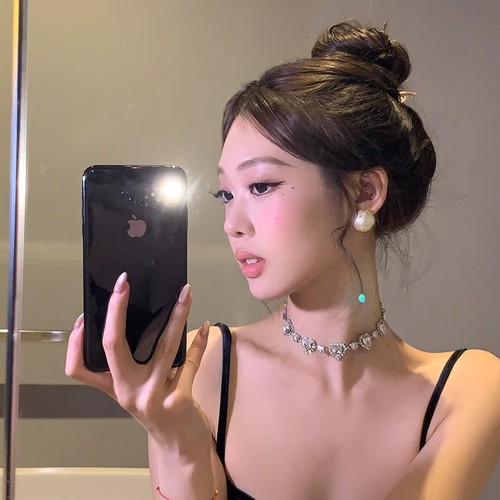 Flashing zirconium full of diamonds love choker niche party necklace high-end exquisite necklace women's autumn and winter clavicle chain sweet