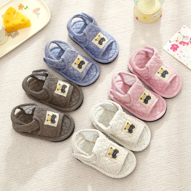 New Cute Cartoon Children's Slippers 2-4 Years Old Baby Toddler Shoes Indoor Home Non-slip Silent Cloth Slippers