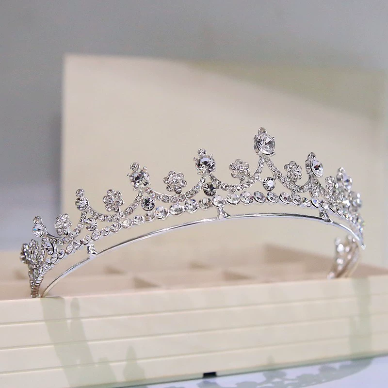 Small Tiara (Korean) for Bride, Cute Princess Hair Accessory, Wedding Mini Crown, Silver/Golden
