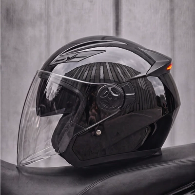 Motosiklet kaskı (dəbilqə) — LED tail light, half helmet - piano-black-msuitable-for-head-circumference-57-58-cm