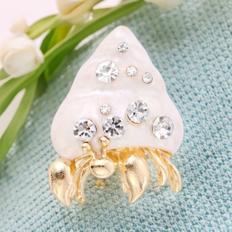Korean-Style Creative Alloy Enamel Hermit Crab Shell Brooch, Fashionable and Versatile Women's Clothing Accessory Pin