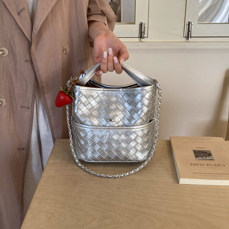 Woven handheld shoulder bag
