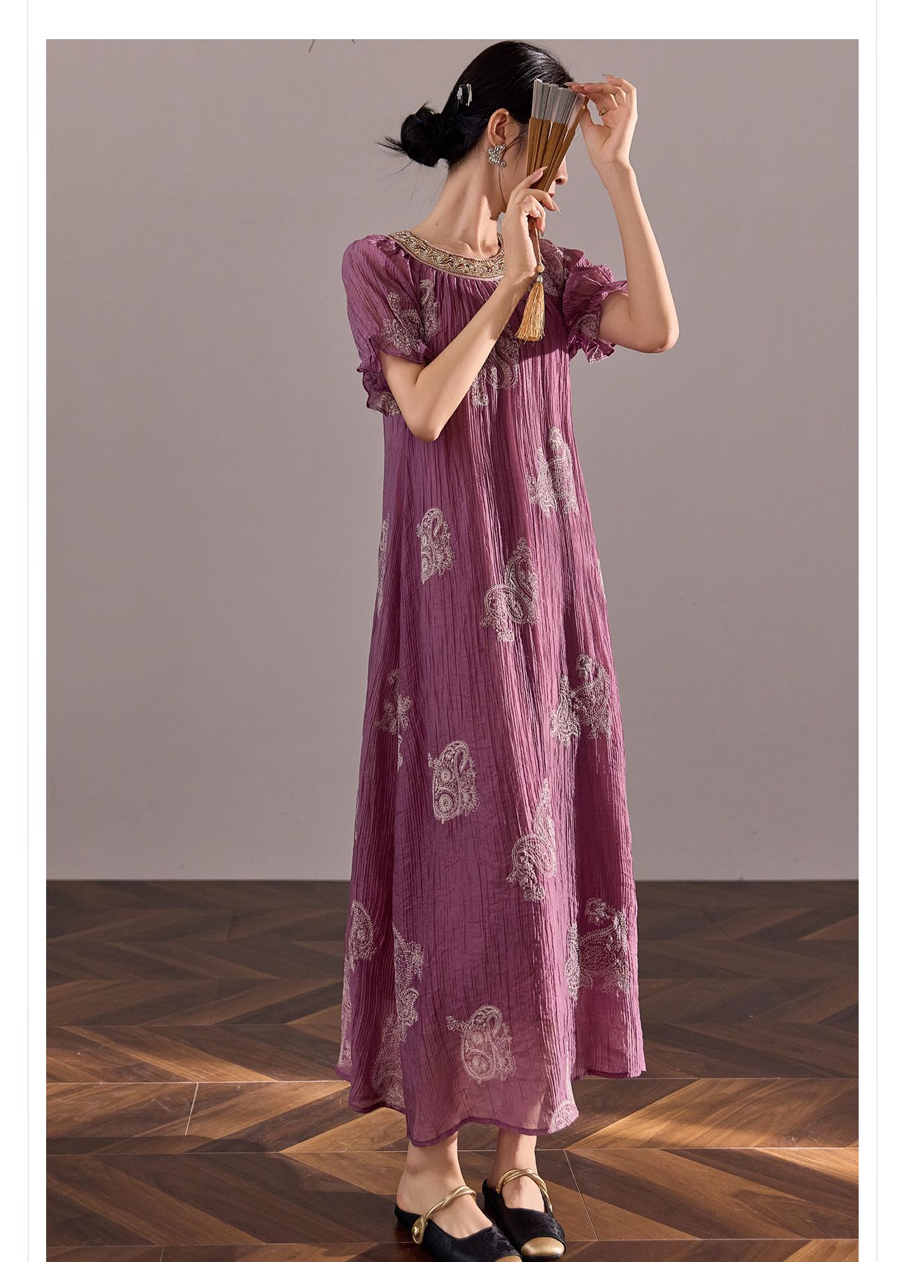 Đầm maxi nữ thêu họa tiết Chinoiserie cao cấp phong cách mới — Tím chi tiết 12