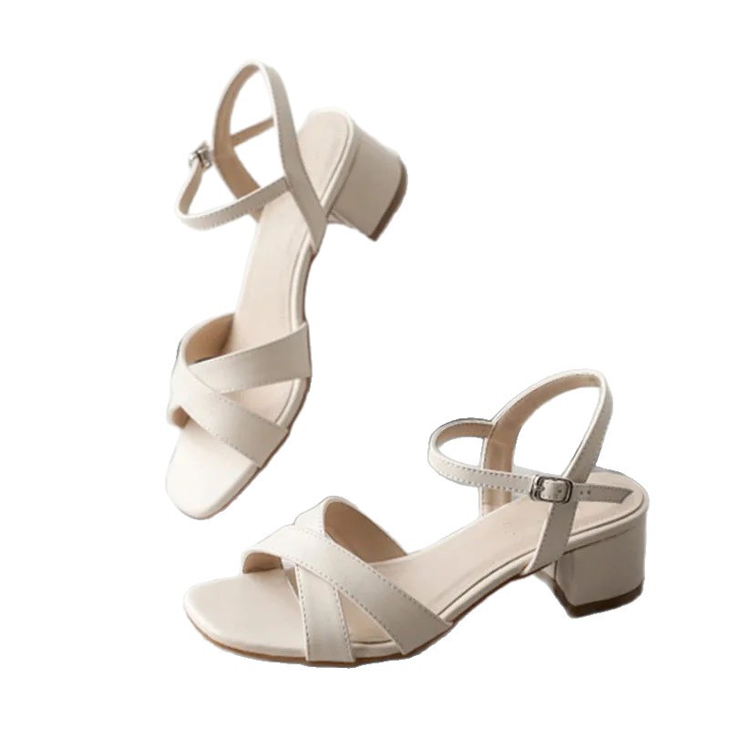 Dedo desnudo con sandalias mujeres 2026 nuevo verano cuadrado tacones gruesos de hadas estilo de tacones altos de hebilla de un temperamento de zapatos individuales