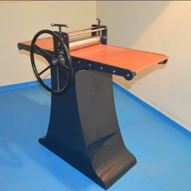 滚筒;印刷机械配件;家具五金