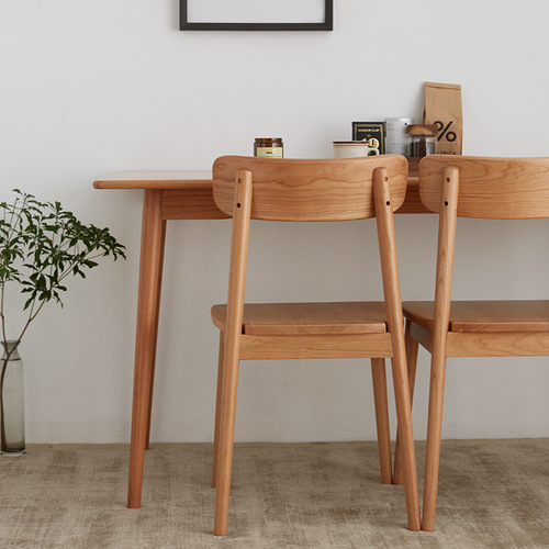Nordic Japanese solid wood dining table and chairs for home use, dining room, modern minimalist, small apartment, luxury backrest chairs