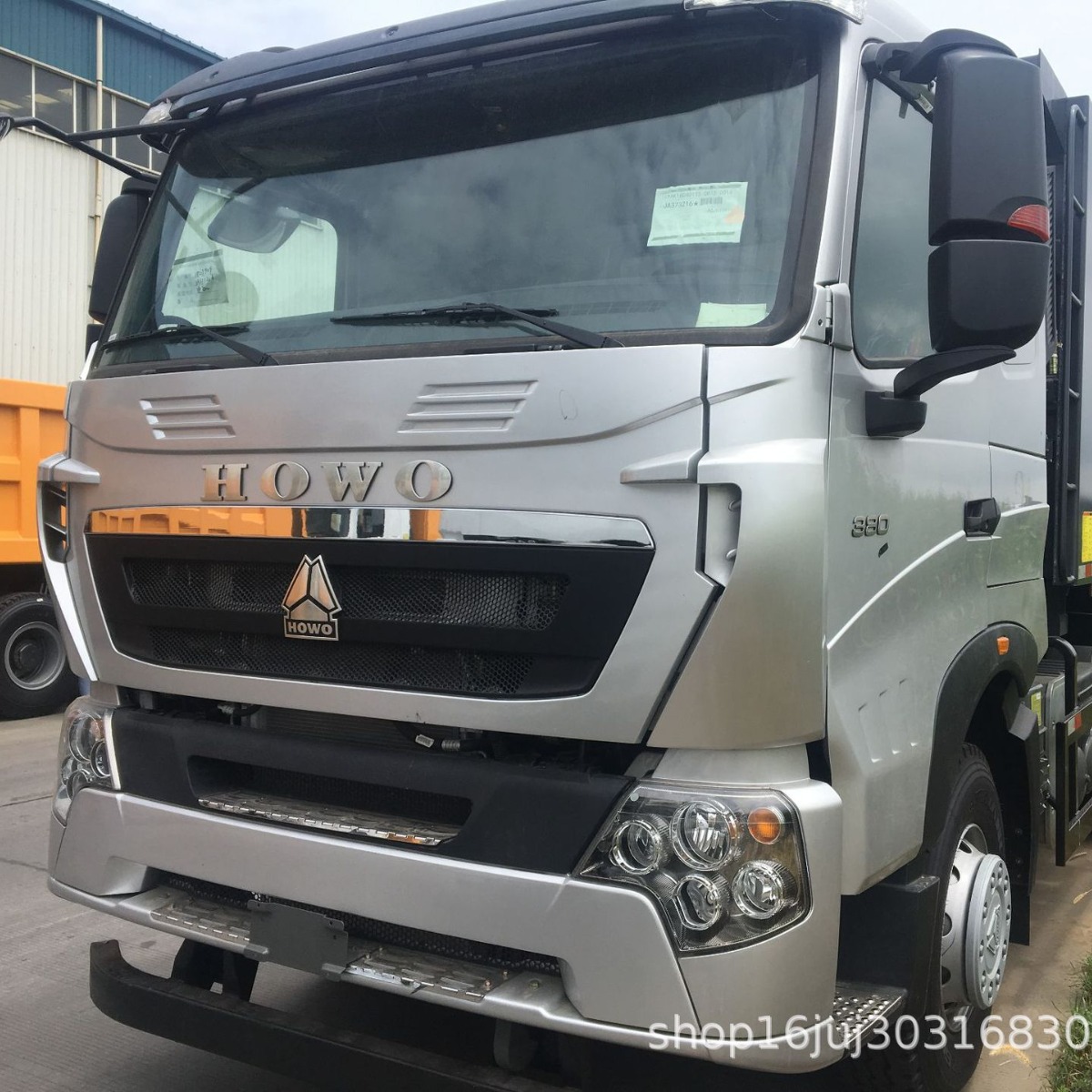 25吨重汽豪沃A7自卸车出口18953179839