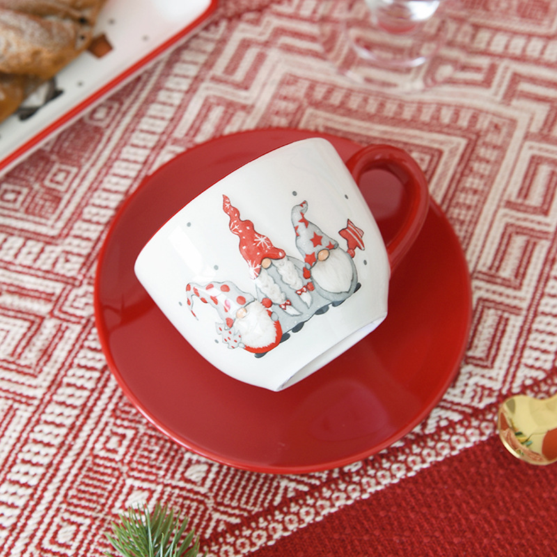 Tazas y platos de cerámica nórdica de Santa Claus Tazas y platos de café de estilo occidental Tazas de té de la tarde de alto valor Tazas en relieve platillos