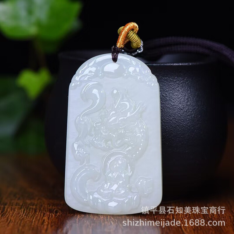 新疆と田玉の青白玉のピシュピストのペンダントの平安ピシュピストの玉器のペンダントの卸売り|undefined