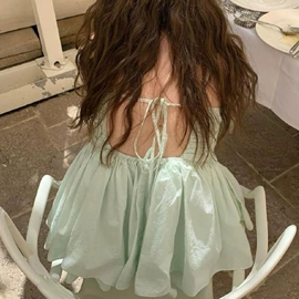 连衣裙;女式衬衫;女式T恤