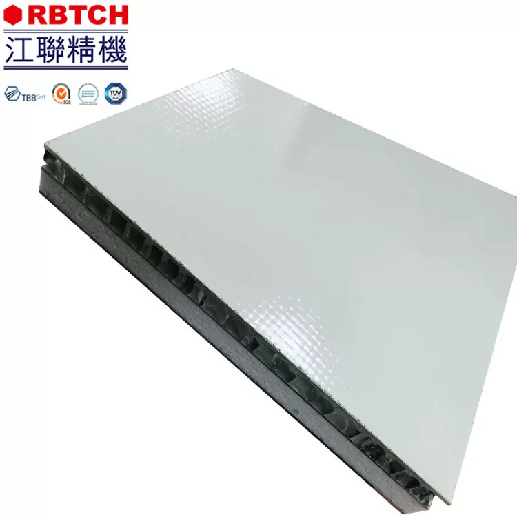 厂家直供铝蜂窝板旅游野营车户外露营车拖挂房车自驾游营地车外壳