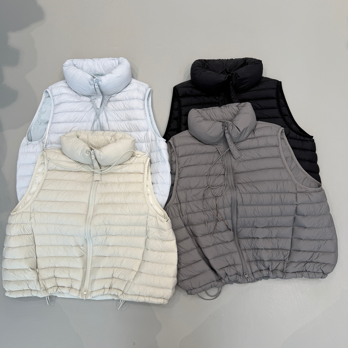 【A Must-Have for Early Winter and Late Autumn】2026 New Model 90% White Duck down Vest, Lightweight Short Warm Vest for Winter