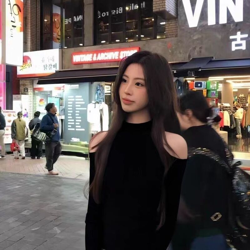 Black Comfortable Niche Minimalist Hollow-Out Off-Shoulder Long-Sleeve Women's Autumn and Winter Exquisite Slim-Fit Waist-Cinching Socialite Style Top
