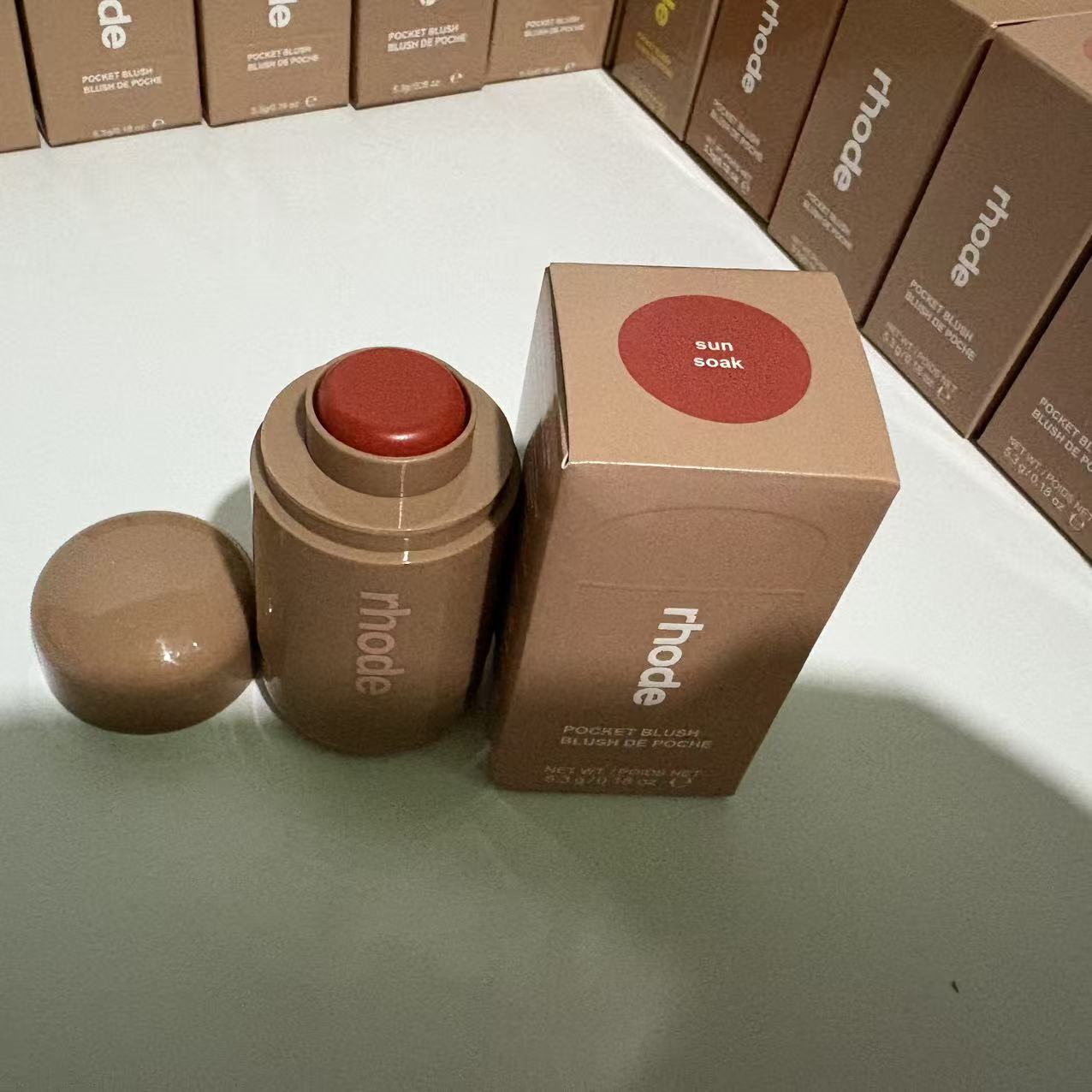 Rhode skin nuevo blush hailey piggy / freckle lips and mejillas blush
