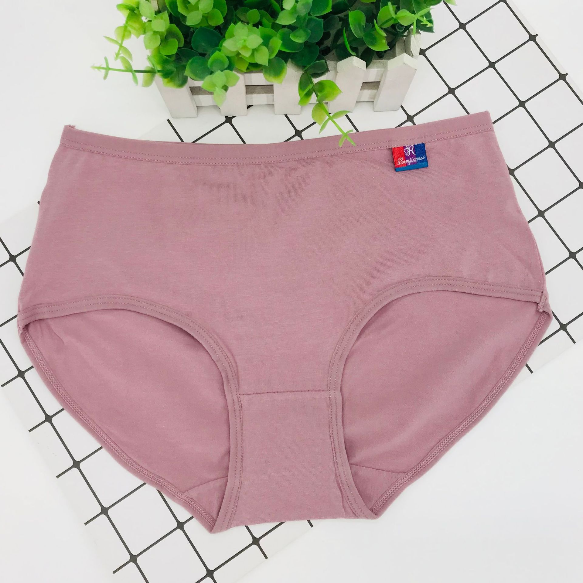 Oferta especial de People's Beauty 8886, ropa interior femenina de algodón puro, suministro promocional totalmente de algodón, color sólido para comercio electrónico, transpirable y cómoda.