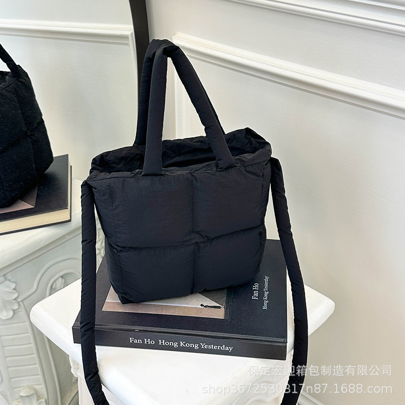 跨境羽绒包棉服女包简约填棉太空包托特包柔软方格手提单肩斜挎包|undefined