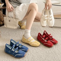 内側高さのあるベルクロバレエシューズ、レトロで多用途な浅いスポーツスタイル、女性用の快適なソフトソールカジュアルメリージェーンシューズ