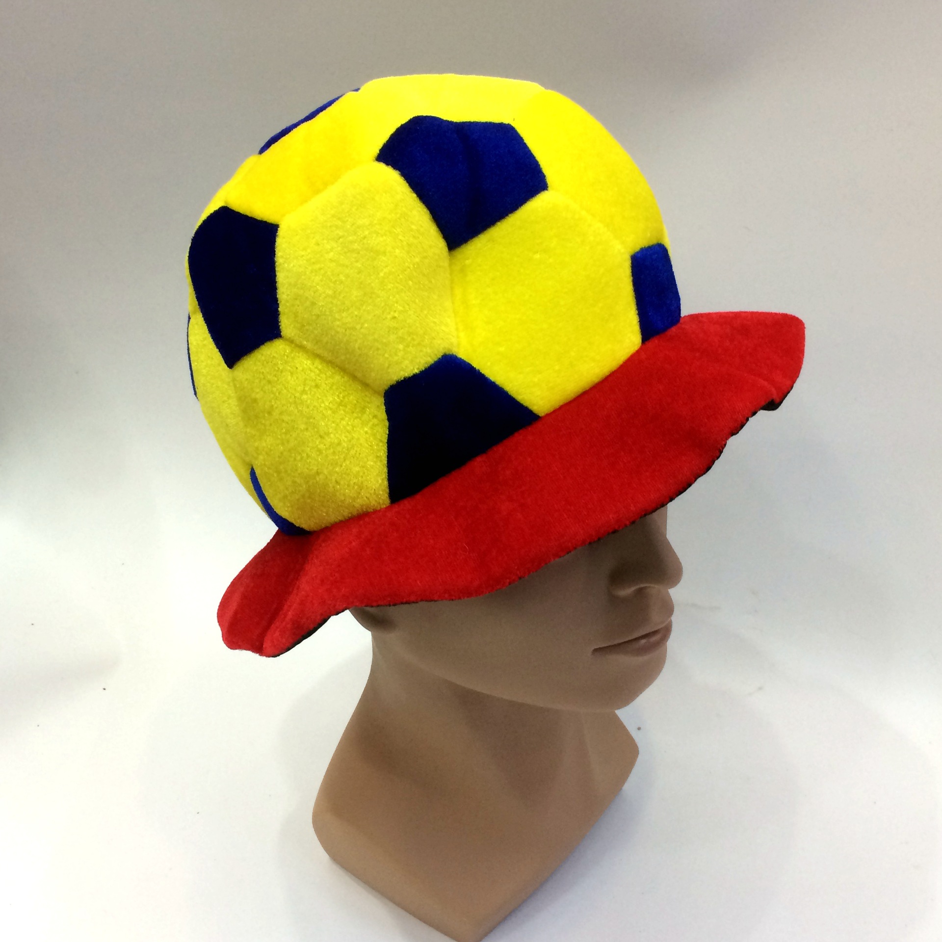 Custom-made Spanish red and yellow World Cup football hats for export detail image 4