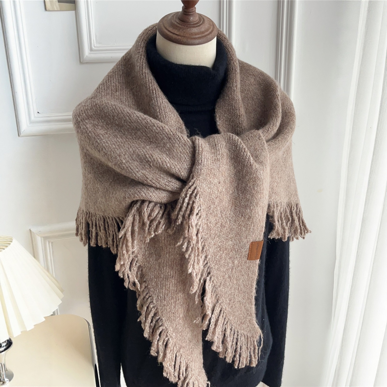 Autumn and winter fashion versatile wool tassel triangular shawl for women, warm and cold-resistant, solid color knitted neck warmer, red outerwear