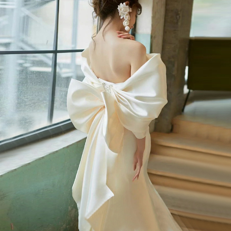Vestido DE BODA ligero de estilo francés nupcial elegante satén fuera del hombro arco fishtail Mori Bienvenido vestido de viaje image 4
