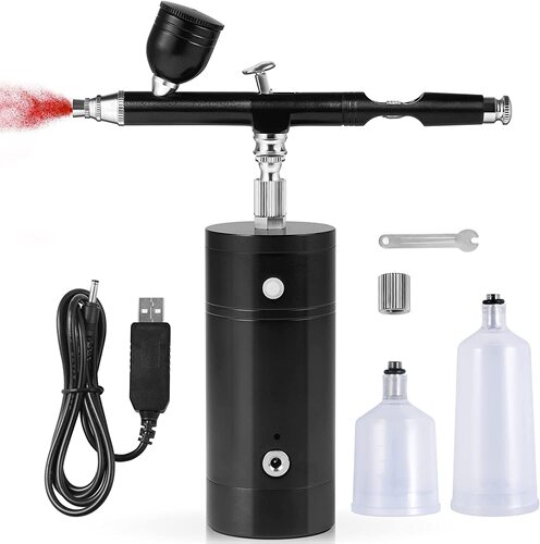 All-in-one rechargeable mini-pump airbrush set. All-in-one beauty and hydration spray gun. Suitable for individuals in beauty salons.