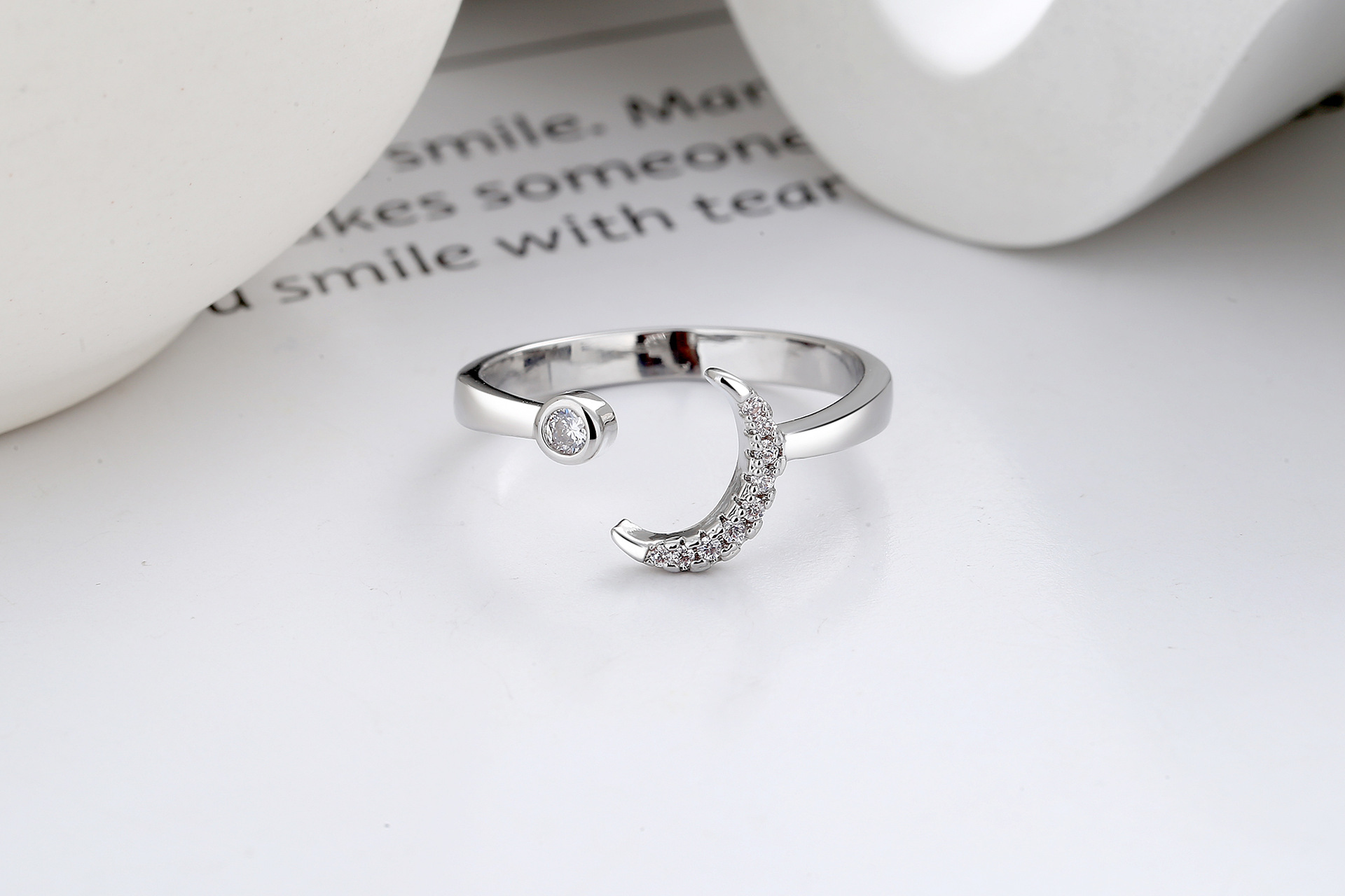Fashion Moon Copper Inlay Zircon Rings