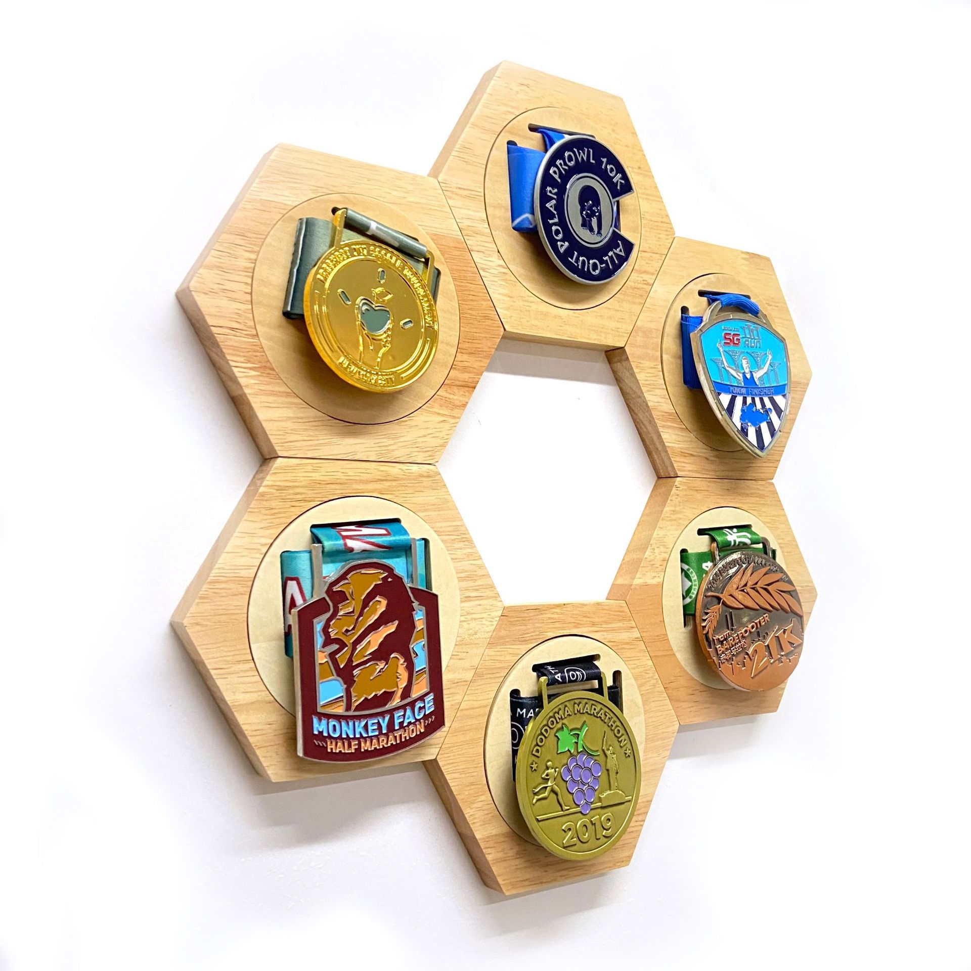 木质置物架蜂巢组合奖牌展示架创意六边形金牌壁挂收纳木质收纳架