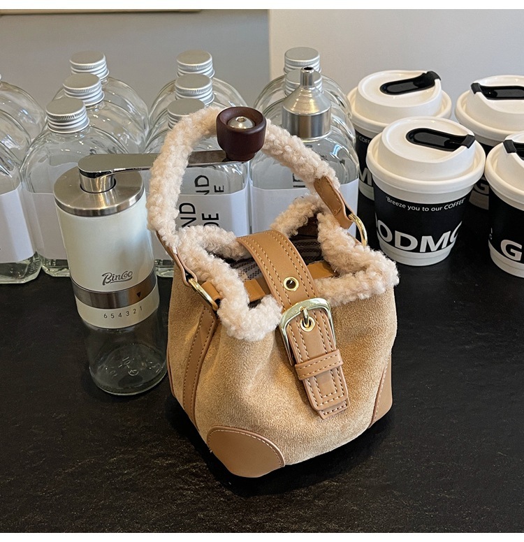 Lambskin mini bucket bag, Maillard suede retro handbag, 2024 new style, single-shoulder crossbody handbag undefined
