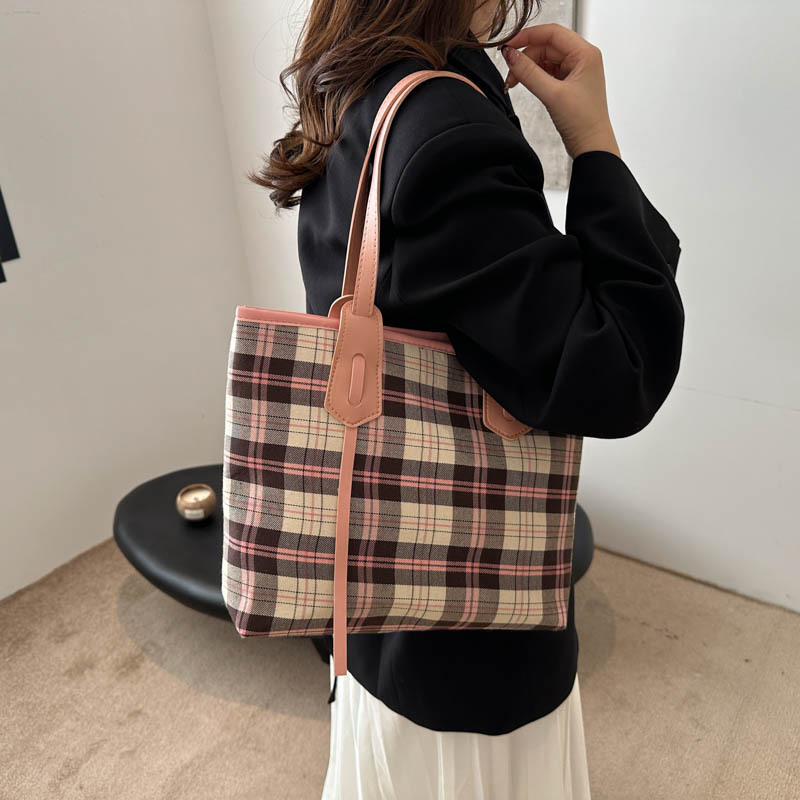 Bolso Tote de gran capacidad de moda para mujer 2024 otoño nuevo estilo retro tendencia contraste color patrón de cuadros bolso generoso de un solo hombro