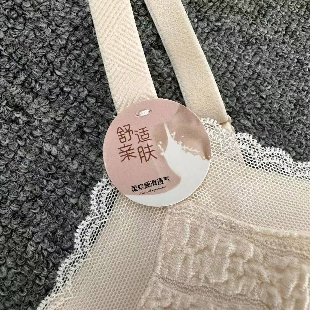 Nuevo sujetador de alta calidad de moda de encaje jacquard transpirable y cómodo ajustable anti-caída reunido tres filas de ropa interior de botón