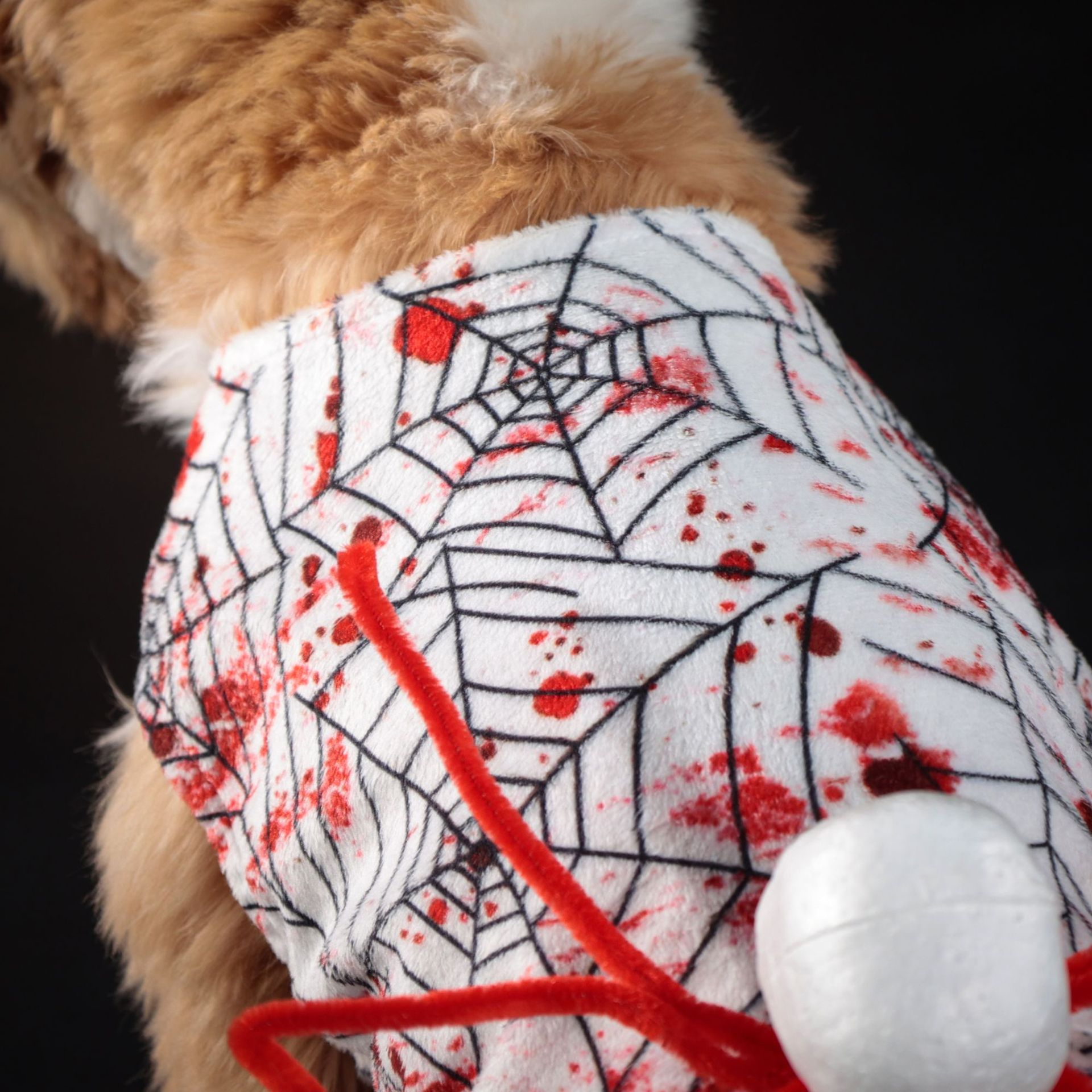 Nueva falda de perro mascota de Halloween, ropa de cuatro patas, araña color sangre de terror, ropa de perro pequeño, venta al por mayor transfronteriza