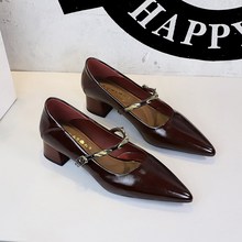 9853-1 Korean version retro soft handkerchief with open edge bead pointed shallow mouth, simple one word buckle, thick heel, not tiring for the feet, single order shoes