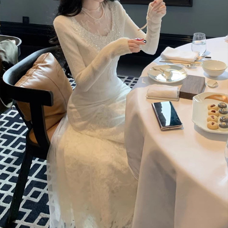 【Moonlight Beauty】Autumn and Winter Cool and Elegant Knit Thickened Mesh Lace Patchwork Long-Sleeve Dress