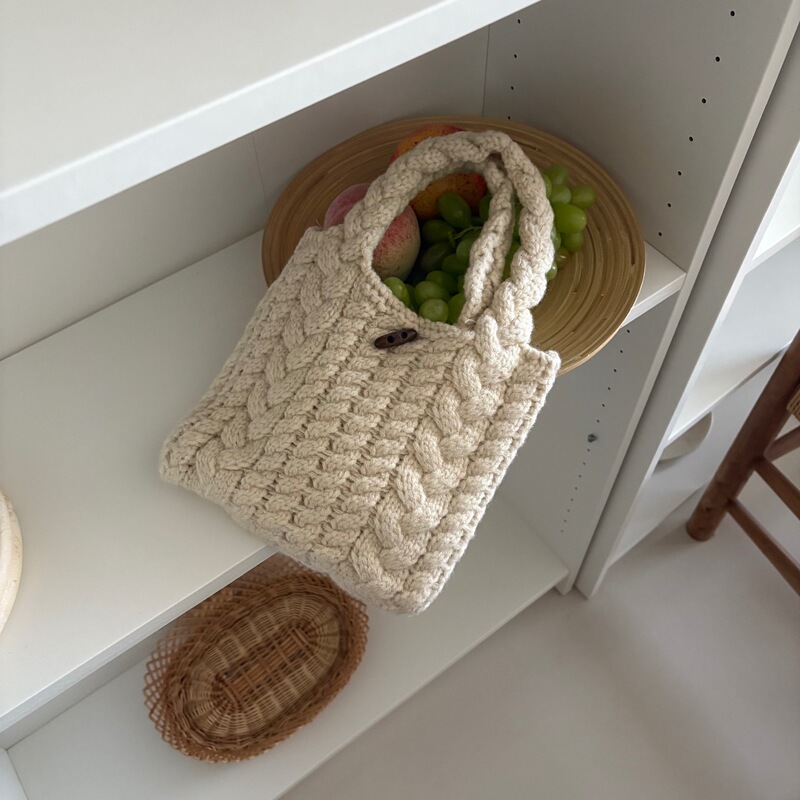Knitted Wool Retro Twist Horn Buckle Handbag Autumn and Winter New Design Fashionable Handbag Versatile for Women