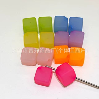 斜孔多彩雾面手感漆方块串珠配件diy手工手机钥匙链包挂饰品材料