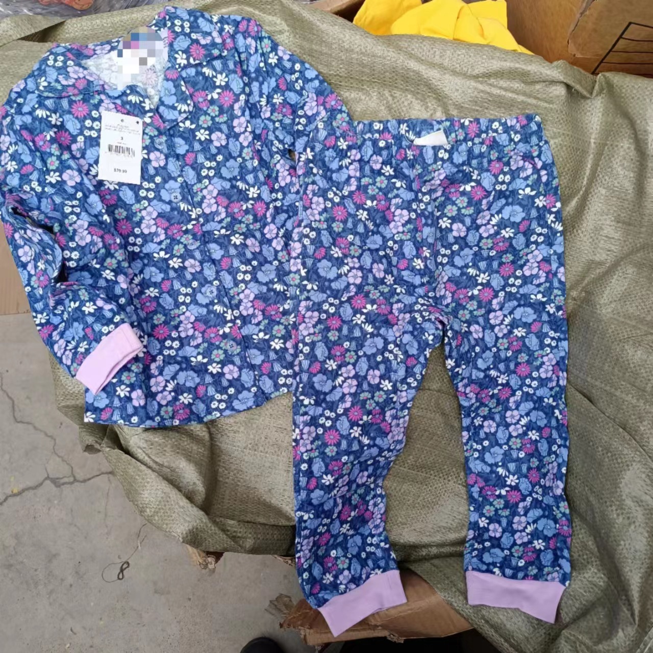 Ropa para niños Comercio exterior 24 nuevos niños de algodón de 2 piezas de ropa para el hogar traje de franela de primavera y otoño pantalones de manga larga