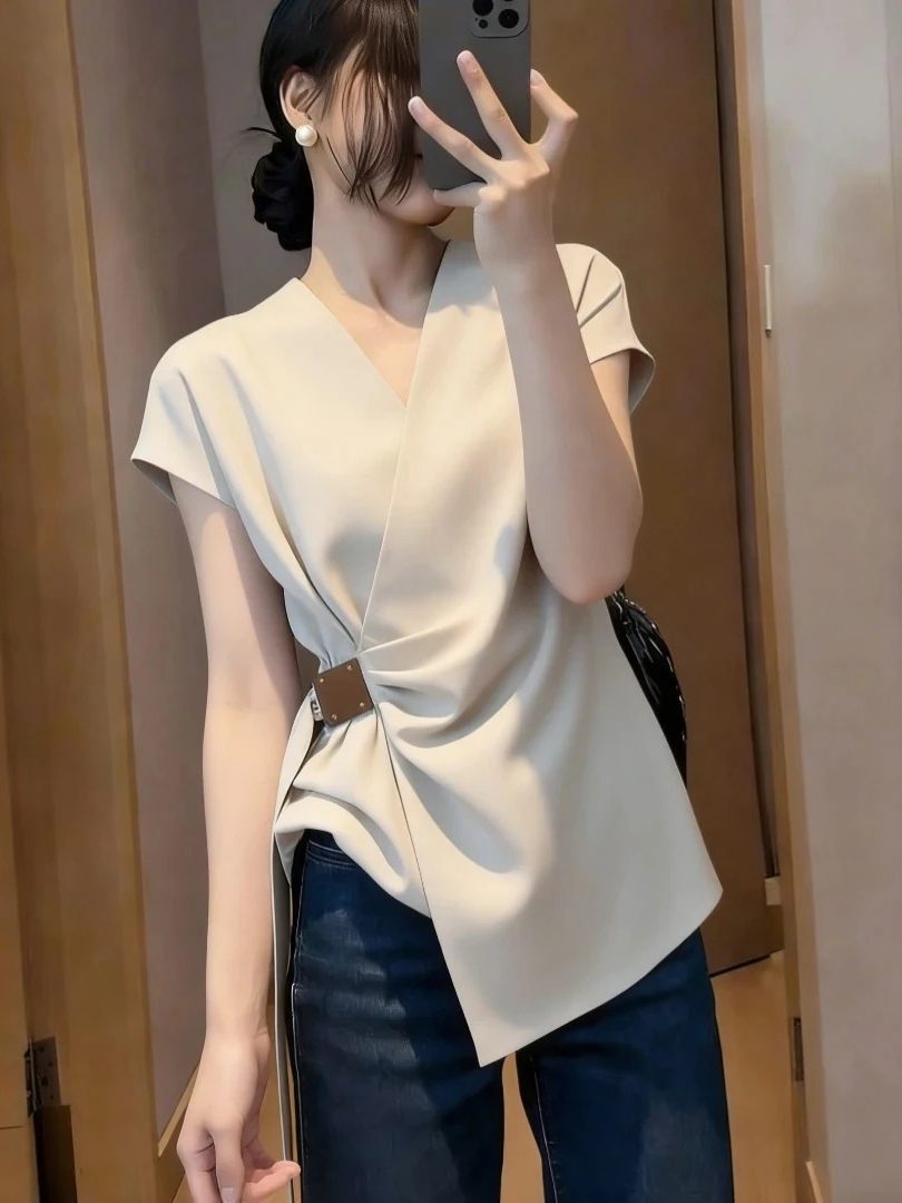 Áo sơ mi ngắn tay cổ chữ V phong cách Hàn Quốc, dáng ôm nhẹ, phối đồ đa năng — màu mơ