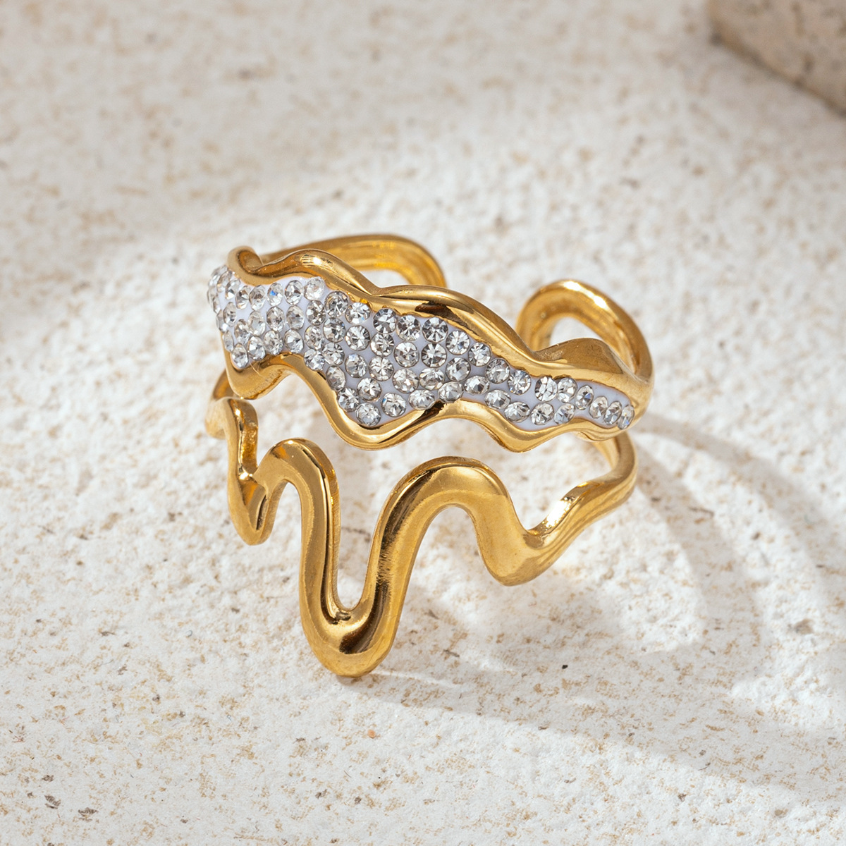 Tiana Europa y América acero inoxidable nicho de alta calidad sensación de diamante abierto anillo de titanio no desvanecerse venta al por mayor transfronteriza caliente